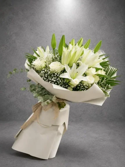 Buca Çiçekçi Beyaz Gül ve Lilyum Buketi BKT0049