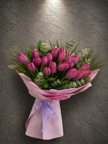 Okaliptuslı 19 Dal Pembe Lale Buketi. Buca Çiçekçi. BKT0057