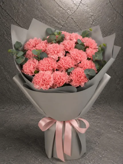 Okaliptuslu İthal Pembe Karanfil Buketi. Buca Çiçekçi. BKT0092