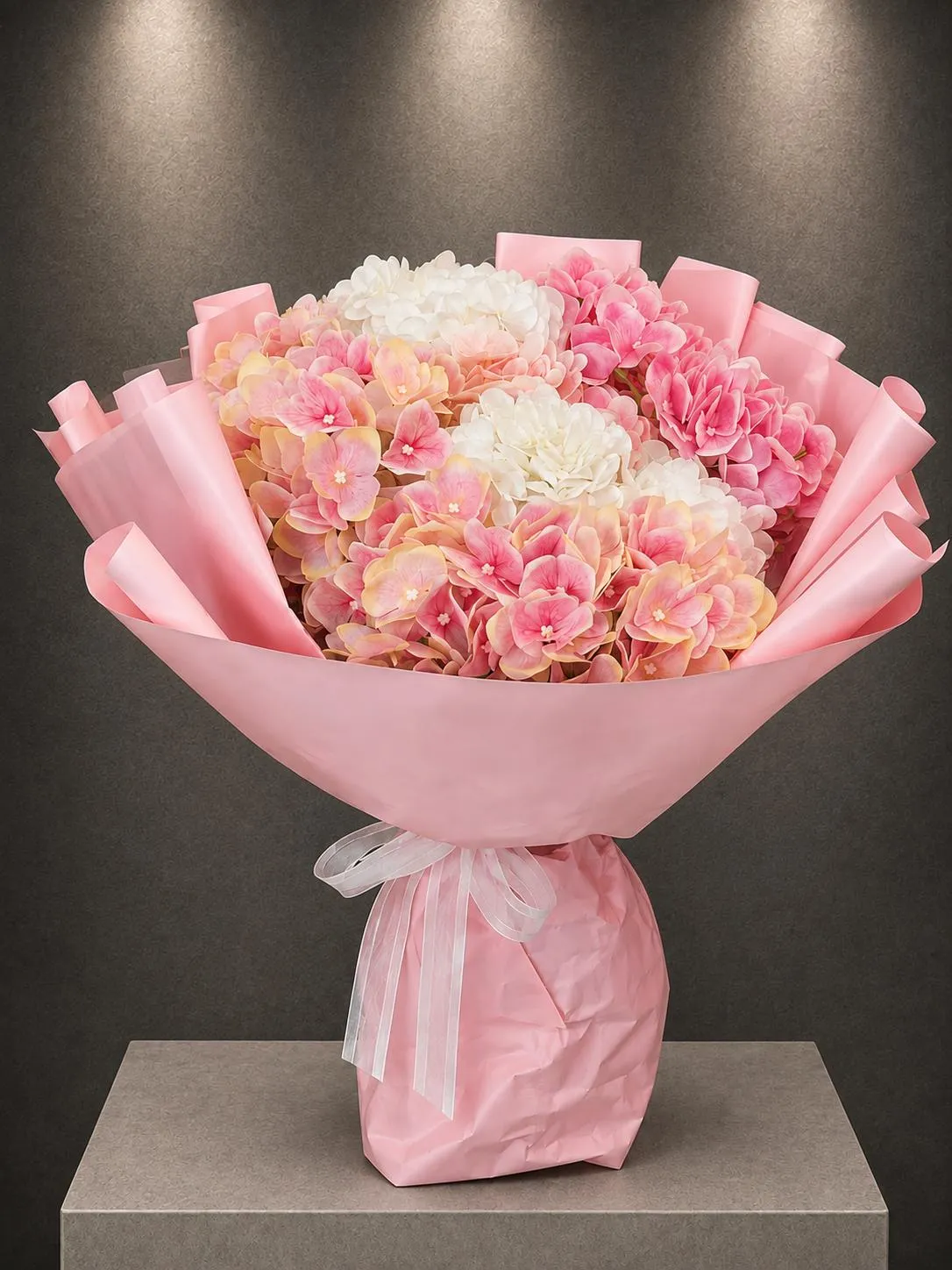 Pembe Masal Yapay Ortanca Buketi YPY0021 Pembe Masal Yapay Ortanca Buketi YPY0021 pembe beyaz yapay ortanca çiçek buketi